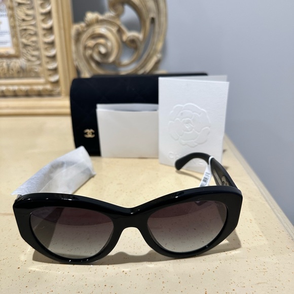 Chanel Butterfly Sunglasses - Picture 4 of 6